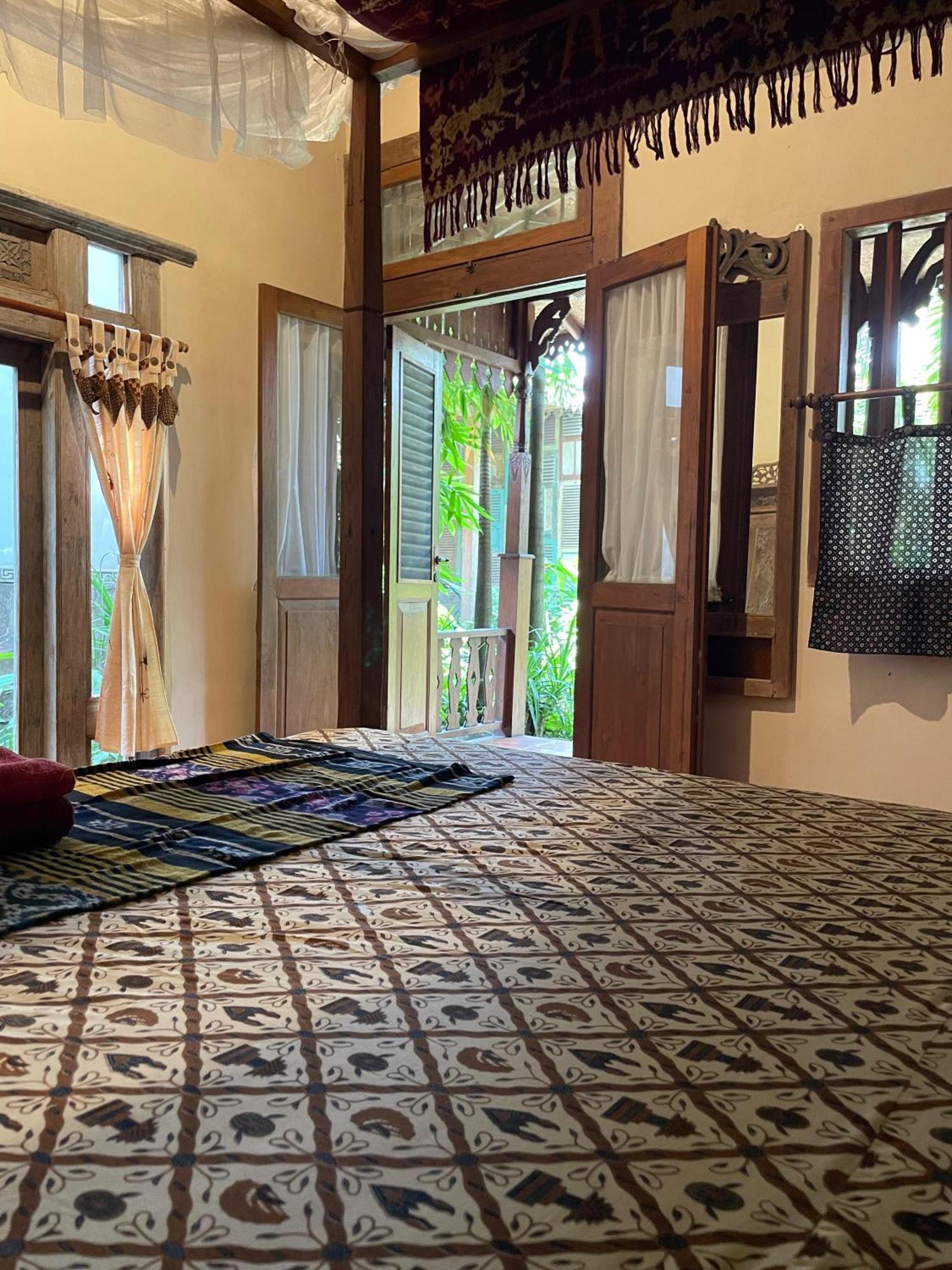 Bedhot Homestay Yogyakarta Exterior photo