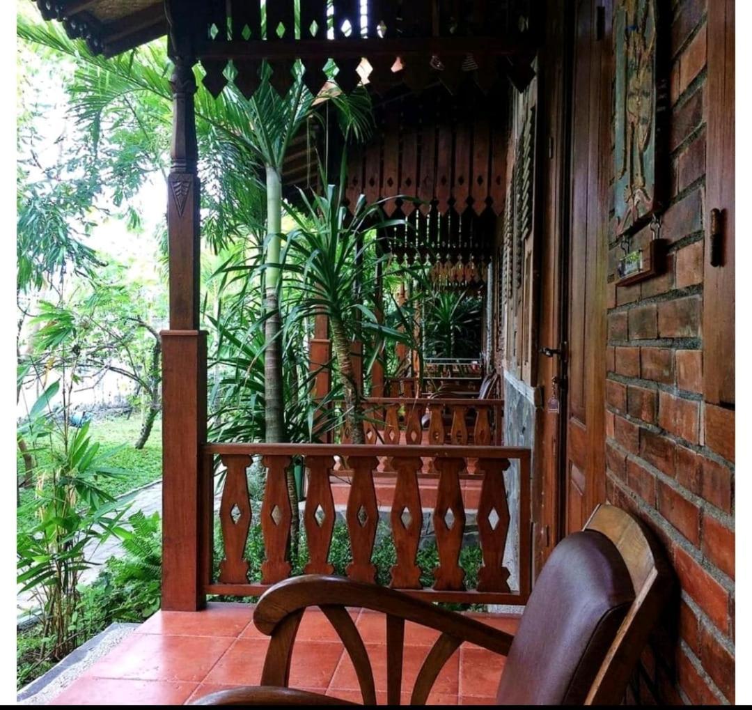 Bedhot Homestay Yogyakarta Exterior photo