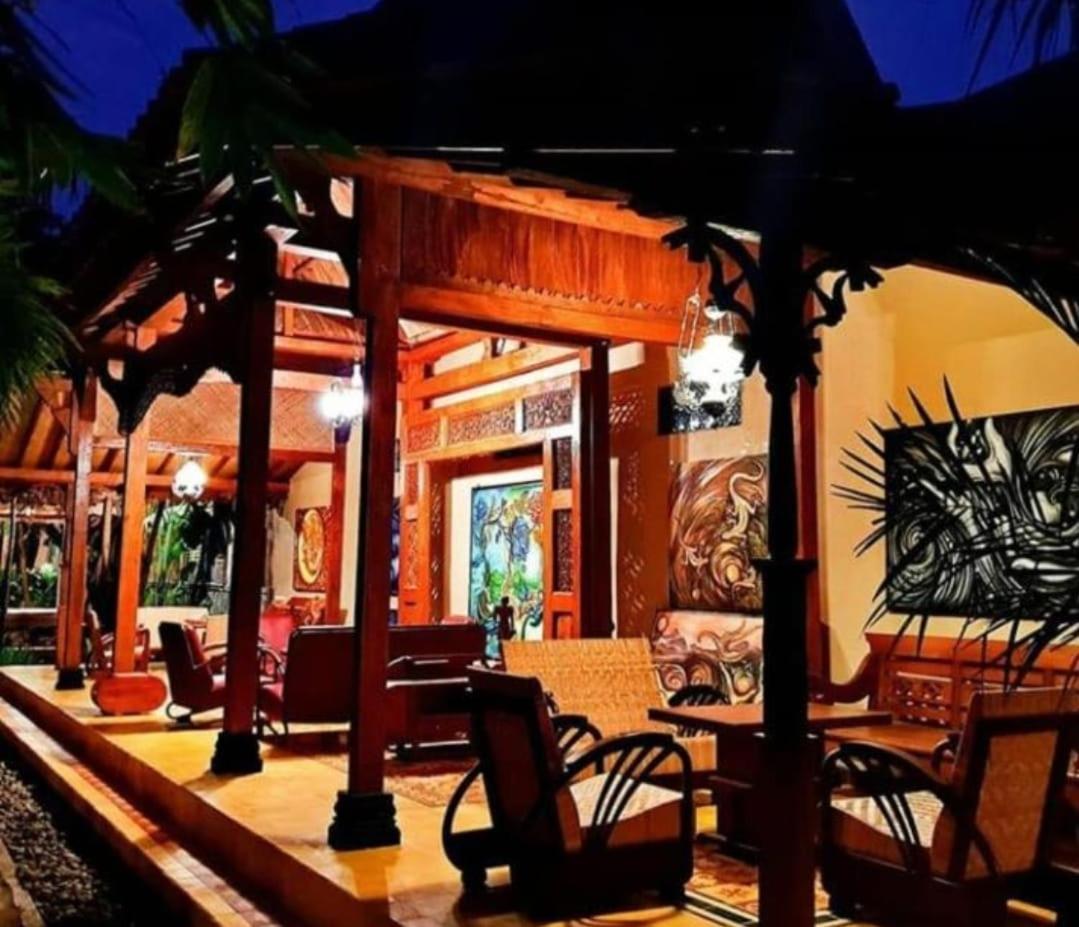 Bedhot Homestay Yogyakarta Exterior photo